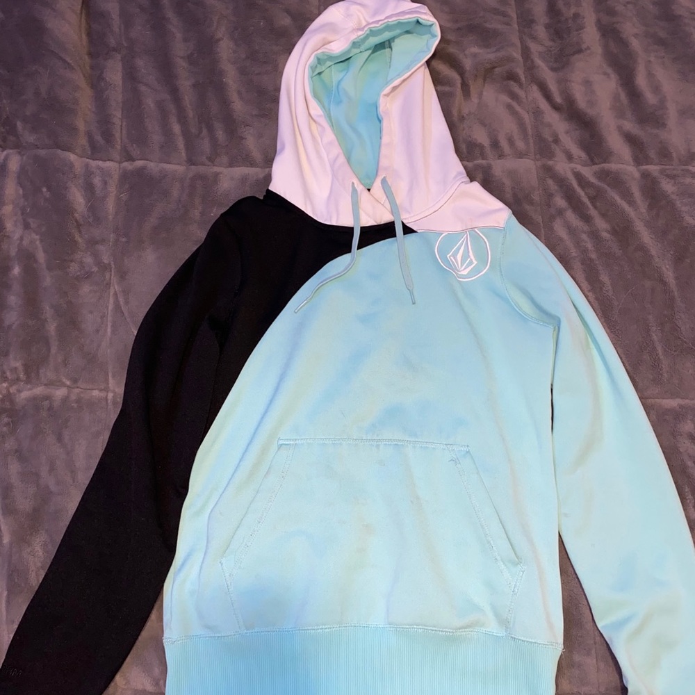 teal black and white volcom hoodie
